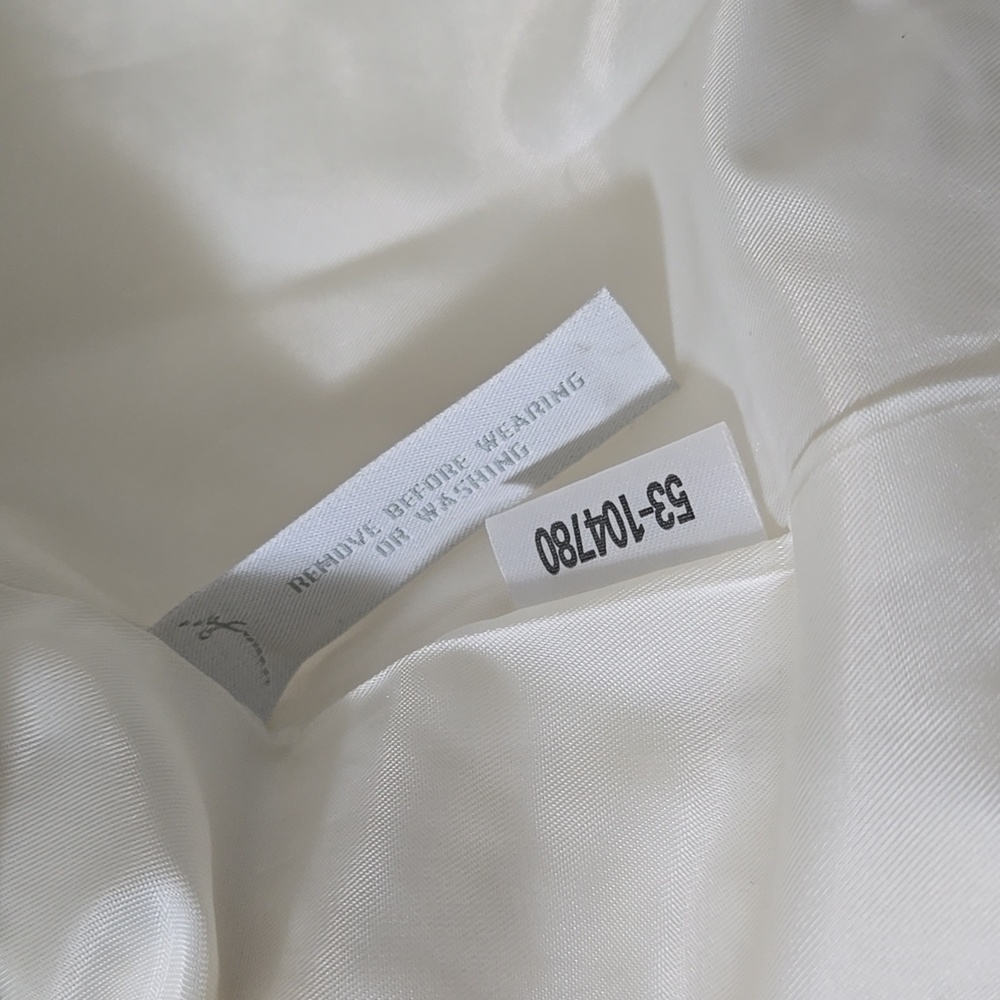 Ann Taylor Women’s off white petticoat blazer. Size L Office, work, formal EUC - Picture 12 of 12